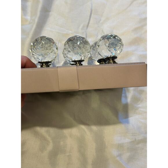 New in box 6 drawer knobs - Picture 5 of 5